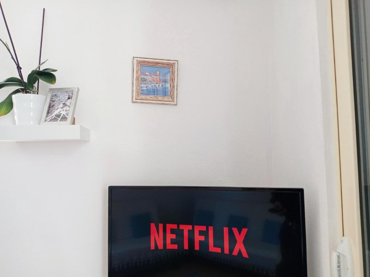 Kristi Apartment 2 Min To Sea Netflix & Espresso Station Sarandë Exteriér fotografie